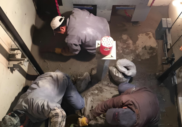 静安区上海长征医院凤阳路院区屋顶、电梯井修缮工程